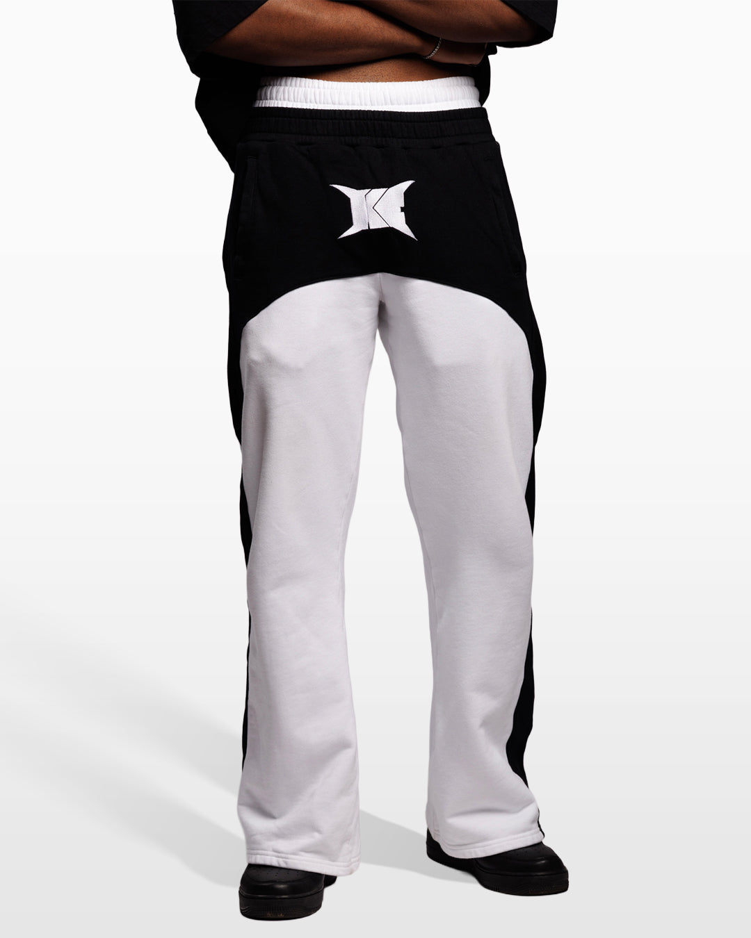 DOUBLE LAYERED SWEATS