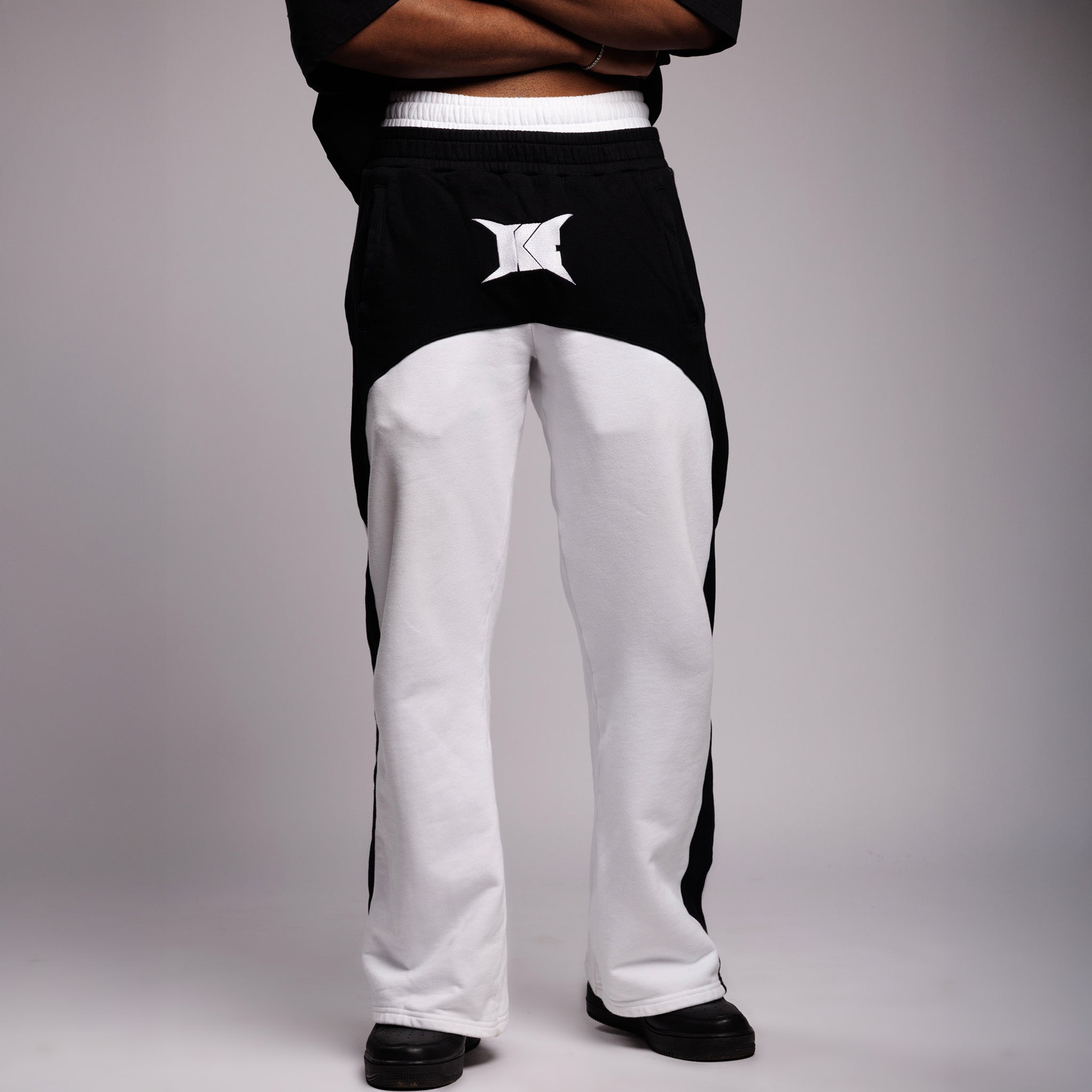 DOUBLE LAYERED SWEATS